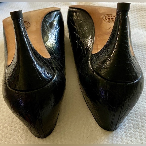 Gucci Black Patent Leather Women's Pumps - Picture 9 of 16